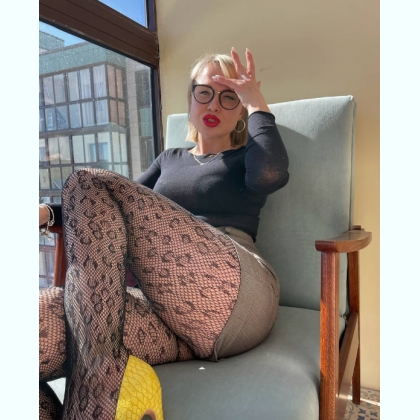   �  �� ��������, � ��  ����������
